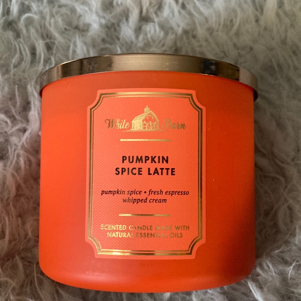 Bath & Body Works Pumpkin Spice Latte 3 Wick candle